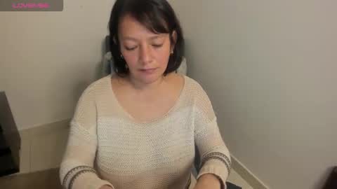 nuit_rose online show from February 19, 2:40 am