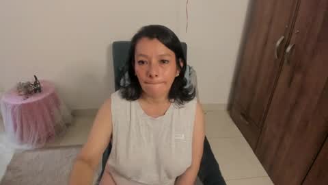nuit_rose online show from July 29, 1:09 pm