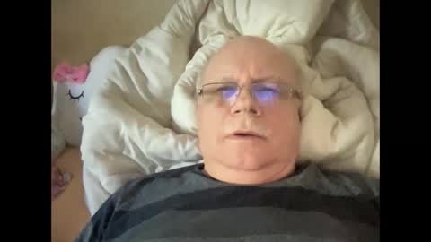 nukiss online show from October 21, 9:10 am