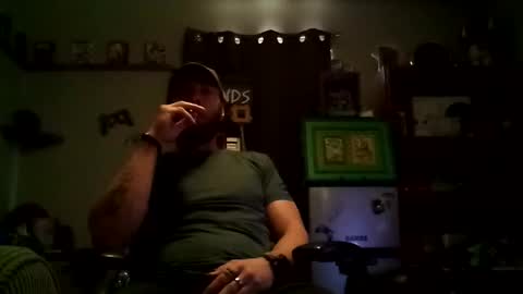 Awwwww Hey Sweetie Pies. Welcome To The Sweetie Pie Lounge. Enjoy The Dad-Cast. SweetCorny Fun-loving Dad Talk. online show from January 3, 8:01 pm