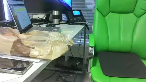 Snapshot of numlove chatting on February 3, 12:47 pm Slave for Mistress and Master online show from February 3, 12:47 pm