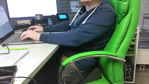 Snapshot of numlove chatting on February 10, 10:53 am Slave for Mistress and Master online show from February 10, 10:53 am