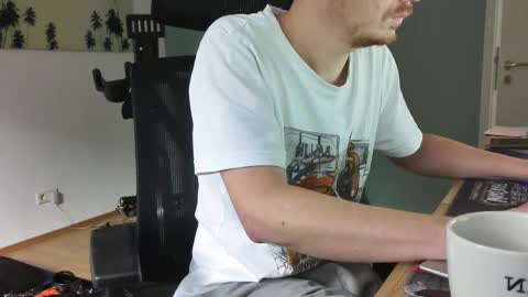 Snapshot of numlove chatting on September 22, 8:38 am Slave for Mistress and Master online show from September 22, 8:38 am