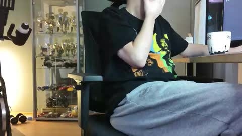 Snapshot of numlove chatting on October 3, 8:44 am Slave for Mistress and Master online show from October 3, 8:44 am