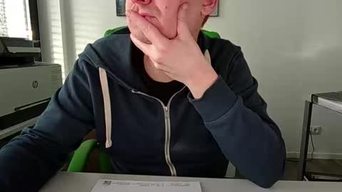 Snapshot of numlove chatting on April 15, 9:38 am Slave for Mistress and Master online show from April 15, 9:38 am