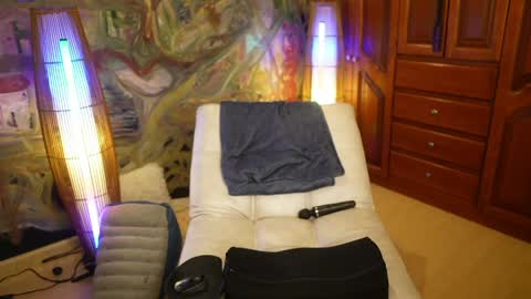 Snapshot of nurse_squirt chatting on April 3, 1:14 am Claudia online show from April 3, 1:14 am
