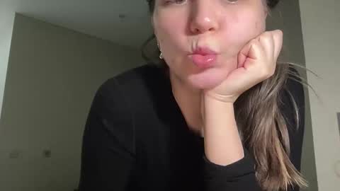 Ema online show from February 11, 5:18 pm