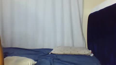 Snapshot of nutgal_ chatting on March 10, 11:37 am nutgal online show from March 10, 11:37 am