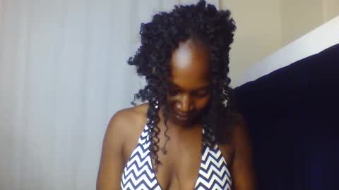 Snapshot of nutgal_ chatting on March 24, 4:12 pm nutgal online show from March 24, 4:12 pm