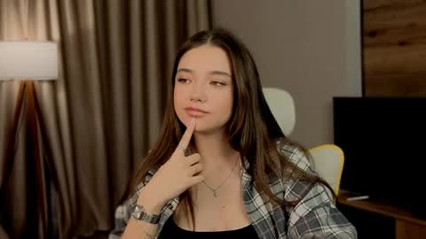 Rachel online show from June 4, 7:31 pm