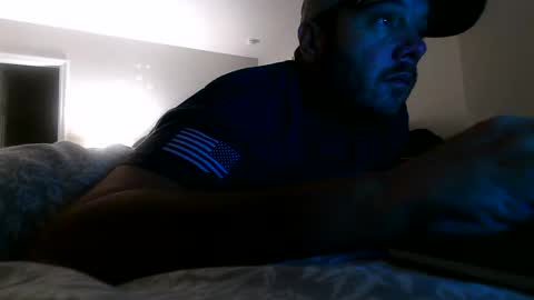 nuttincowboy727272 online show from December 23, 1:14 am