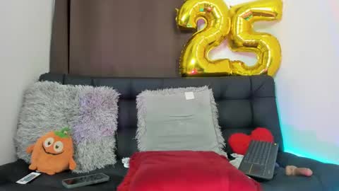 Nia online show from January 9, 8:45 am