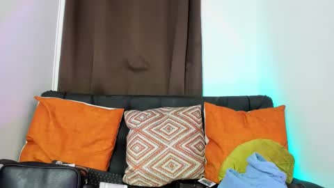 Nia online show from September 16, 11:06 pm