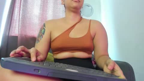 Nia online show from February 2, 6:06 pm