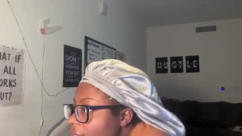 bella2sexy online show from February 3, 4:57 am