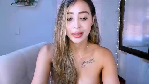 Nycole online show from October 5, 6:06 pm