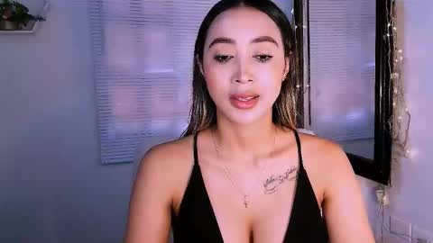 Nycole online show from November 3, 6:53 pm