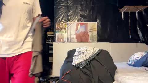 Snapshot of nygal23 chatting on March 24, 9:31 pm nygal23 online show from March 24, 9:31 pm