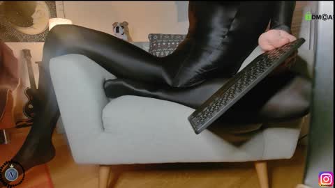 Nyl0nnickb0y online show from September 28, 7:30 pm