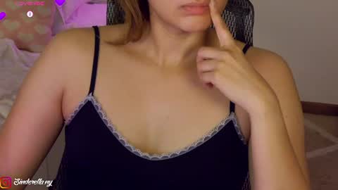 Nylaah online show from June 12, 1:26 am