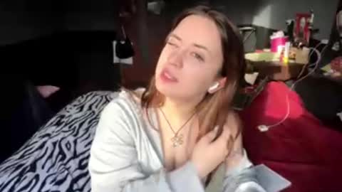 Alice online show from February 4, 9:59 am