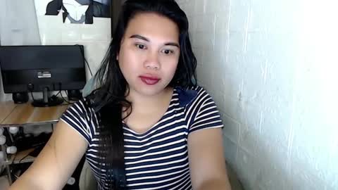 nylecummer online show from December 15, 1:24 am