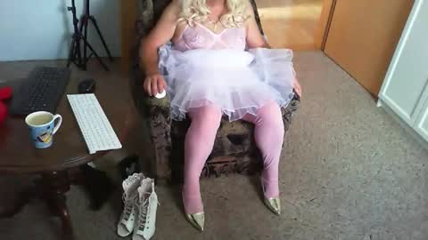 Strumpfhose online show from October 11, 11:31 am