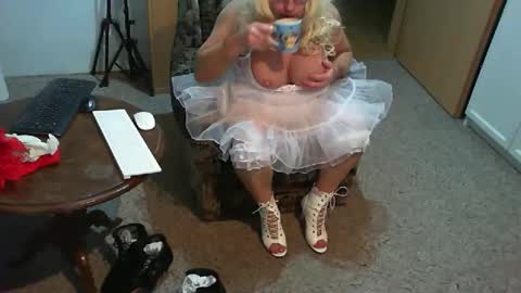 Snapshot of nyloniasau chatting on February 19, 5:36 am Strumpfhose online show from February 19, 5:36 am