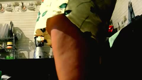 Snapshot of nylonseductress chatting on November 30, 1:20 am Scarlett online show from November 30, 1:20 am