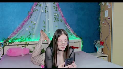 Snapshot of nymphalean chatting on January 4, 8:59 pm Kat online show from January 4, 8:59 pm