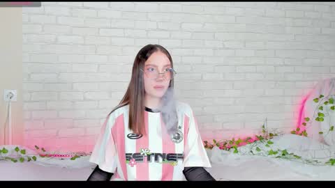 Snapshot of nymphalean chatting on November 12, 5:46 pm Kat online show from November 12, 5:46 pm