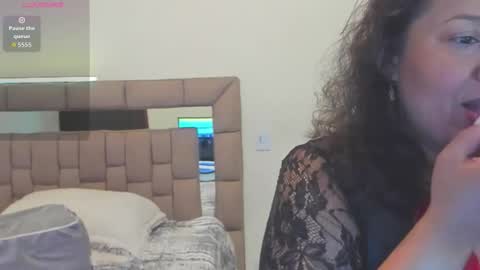 nyomi browm online show from November 11, 9:42 am