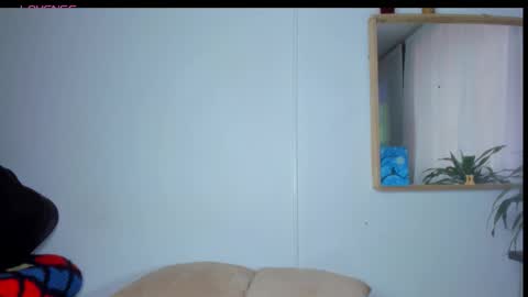 Snapshot of nyusha619933 chatting on March 22, 8:56 pm Laura nyu online show from March 22, 8:56 pm