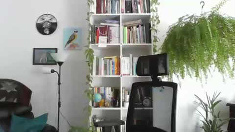 Nyx online show from February 10, 5:39 pm