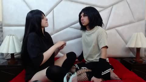 Snapshot of nyx_and_arian chatting on March 27, 3:45 pm nyx_and_arian online show from March 27, 3:45 pm