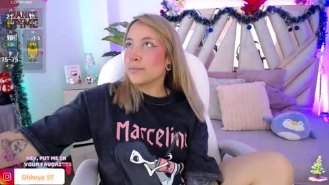 Snapshot of nyx_andria chatting on December 16, 6:43 am Alex . online show from December 16, 6:43 am