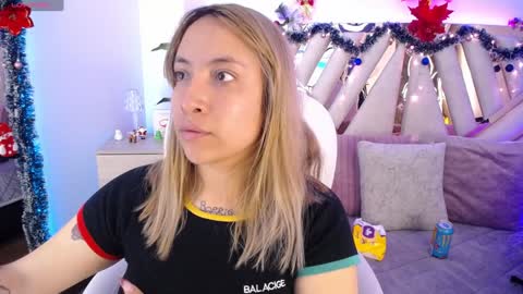 Snapshot of nyx_andria chatting on December 29, 3:11 am Alex . online show from December 29, 3:11 am