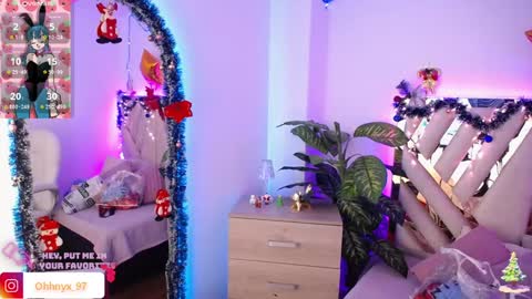Snapshot of nyx_andria chatting on December 30, 10:53 am Alex . online show from December 30, 10:53 am