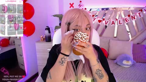Snapshot of nyx_andria chatting on February 8, 9:46 pm Alex . online show from February 8, 9:46 pm