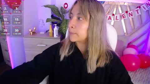 Snapshot of nyx_andria chatting on February 10, 8:10 pm Alex . online show from February 10, 8:10 pm