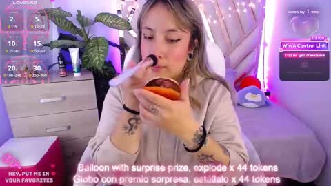 Snapshot of nyx_andria chatting on March 3, 6:44 pm Alex . online show from March 3, 6:44 pm