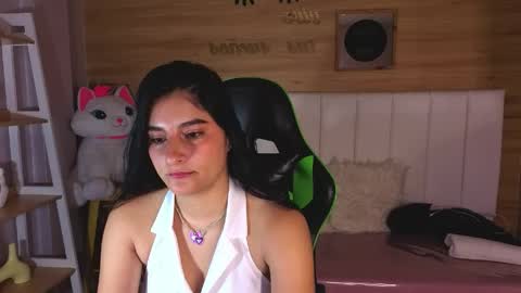 Snapshot of nyx_kitty_a chatting on June 5, 3:18 pm Nia online show from June 5, 3:18 pm