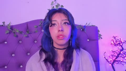 Snapshot of nyx_nayla chatting on December 9, 3:11 pm online show from December 9, 3:11 pm