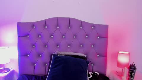 Snapshot of nyx_nayla chatting on January 6, 10:58 pm online show from January 6, 10:58 pm