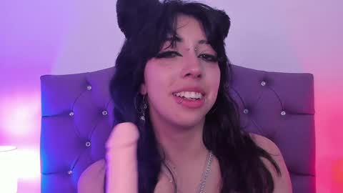 Snapshot of nyx_nayla chatting on January 16, 12:55 am online show from January 16, 12:55 am