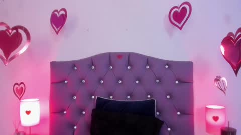 Snapshot of nyx_nayla chatting on February 11, 6:51 am online show from February 11, 6:51 am