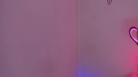 Snapshot of nyx_nayla chatting on February 15, 8:22 am online show from February 15, 8:22 am