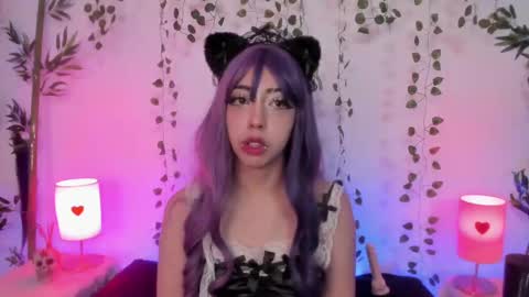 Snapshot of nyx_nayla chatting on March 5, 10:33 am online show from March 5, 10:33 am