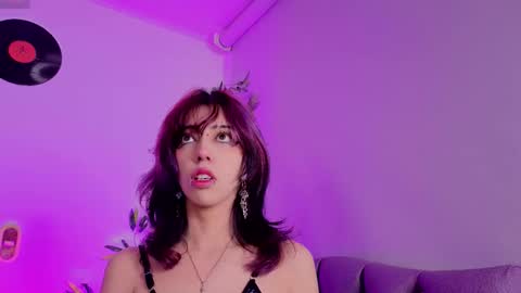 Snapshot of nyx_nayla chatting on January 13, 5:57 am online show from January 13, 5:57 am