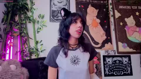   online show from June 5, 10:37 pm